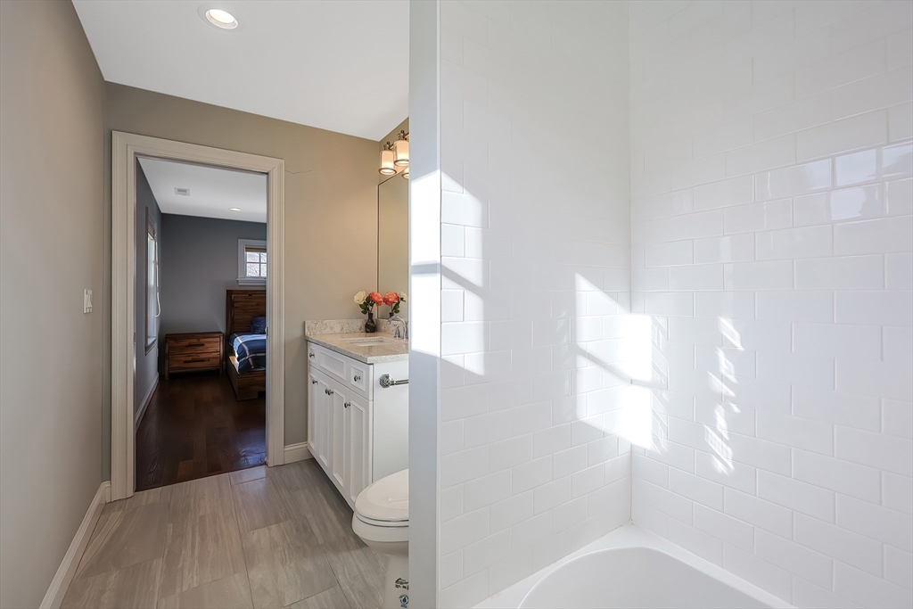 5 bed, 4+ bath apartment for rent at 7 Marshall Rd, Wellesley — photo 31 of 42