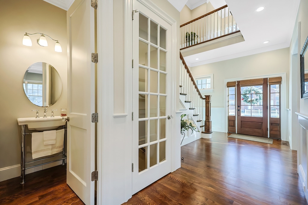 5 bed, 4+ bath apartment for rent at 7 Marshall Rd, Wellesley — photo 2 of 42