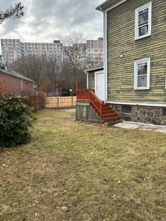 2 bed, 1 bath apartment for rent at 7 May Unit 2, Salem — photo 10 of 11