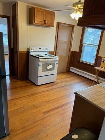 2 bed, 1 bath apartment for rent at 7 May Unit 2, Salem — photo 4 of 11