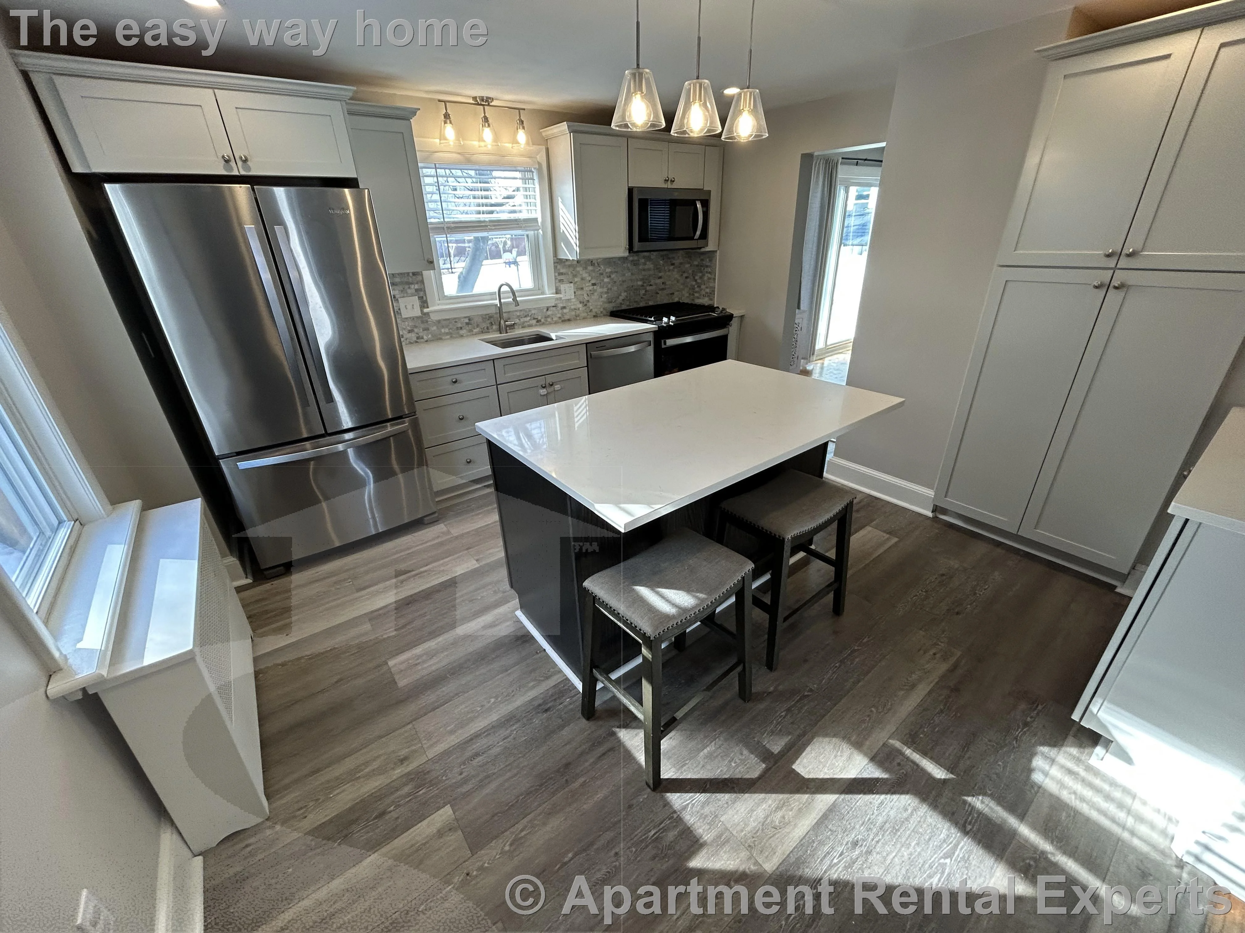 3 bed, 1 bath apartment for rent at 7 Maynard St, Medford Square — photo 2 of 11