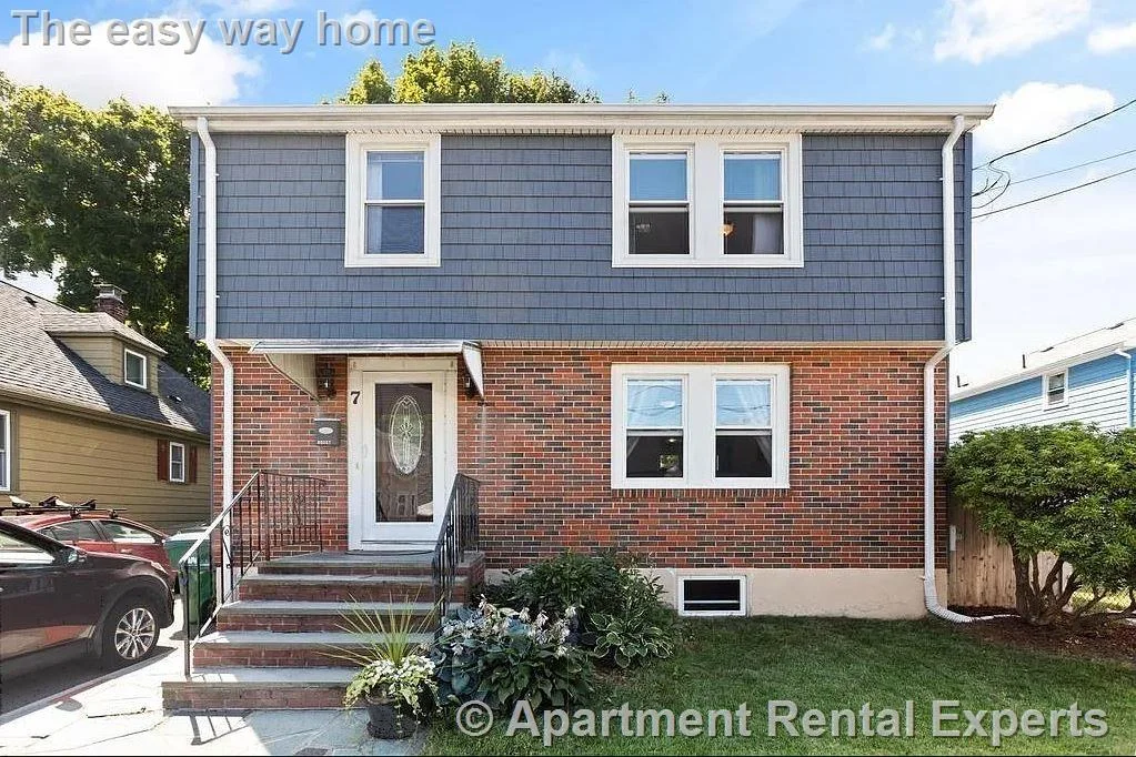3 bed, 1 bath apartment for rent at 7 Maynard St, Medford Square — photo 10 of 11