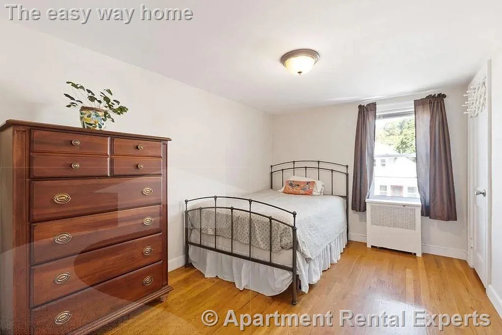 3 bed, 1 bath apartment for rent at 7 Maynard St, Medford Square — photo 9 of 11