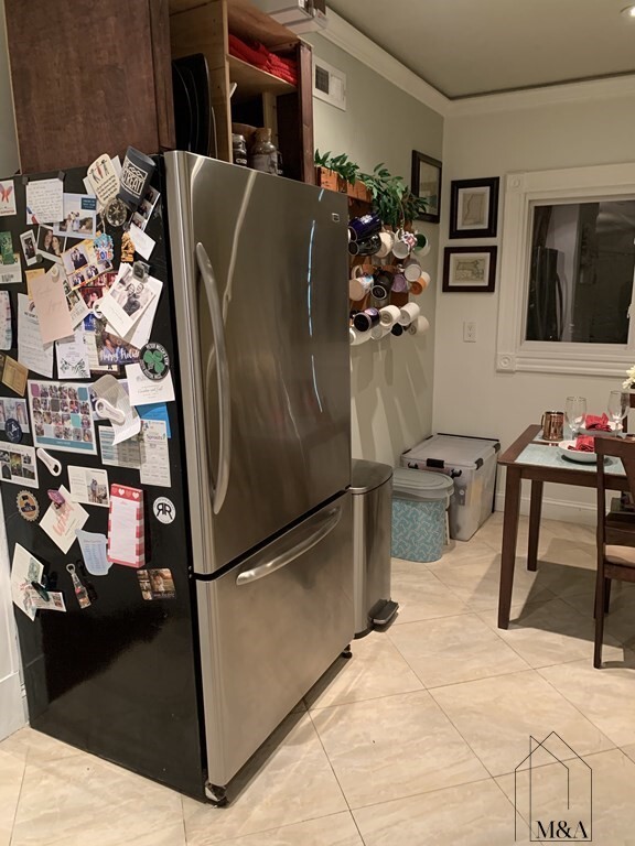 3 bed, 2 bath apartment for rent at 7 Monastery Rd Unit 3, Brighton — photo 5 of 14