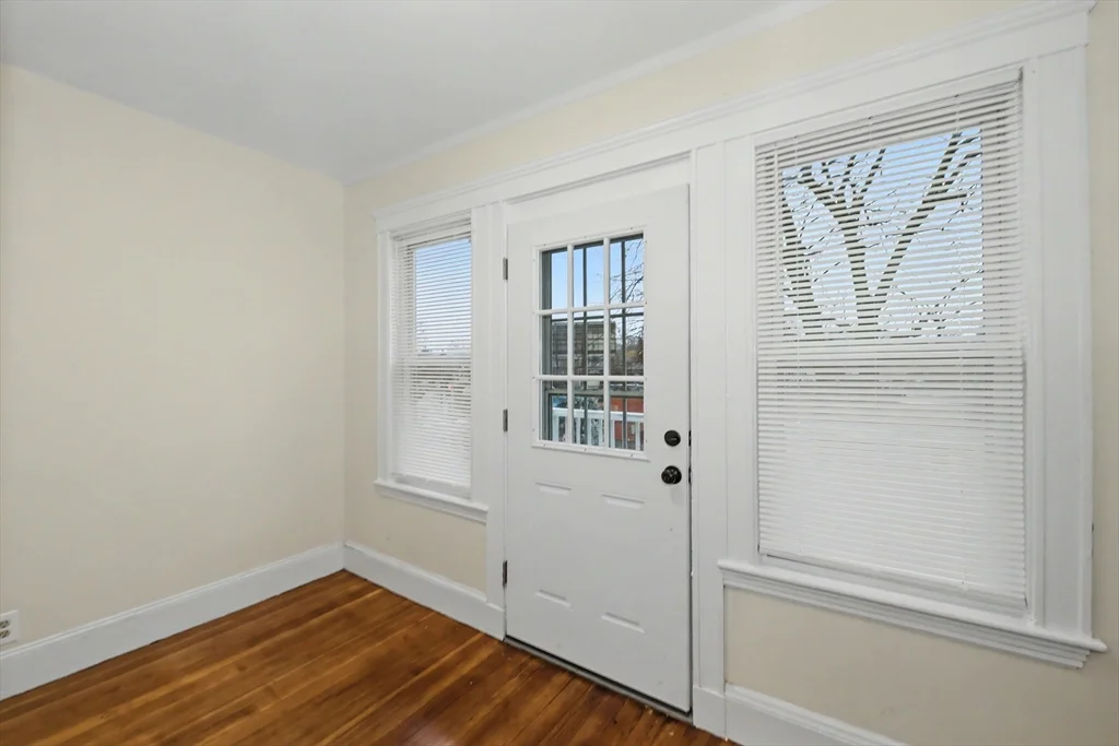 4 bed, 2 bath apartment for rent at 7 Moraine St Unit 2, Jamaica Plain — photo 7 of 29