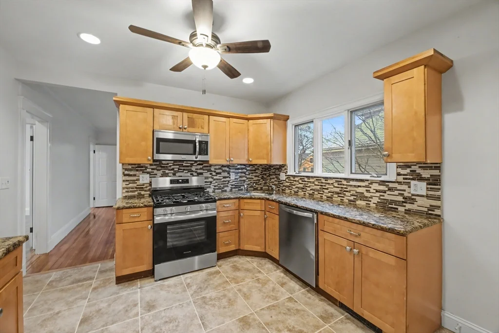 4 bed, 2 bath apartment for rent at 7 Moraine St Unit 2, Jamaica Plain — photo 14 of 29