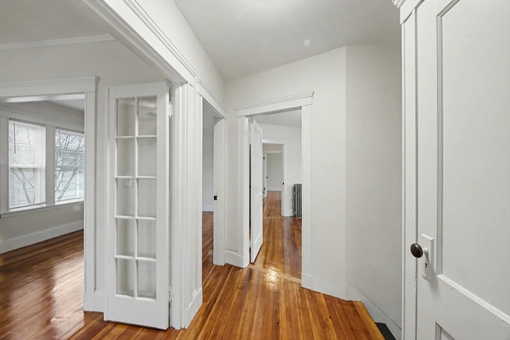 4 bed, 2 bath apartment for rent at 7 Moraine St Unit 2, Jamaica Plain — photo 4 of 29
