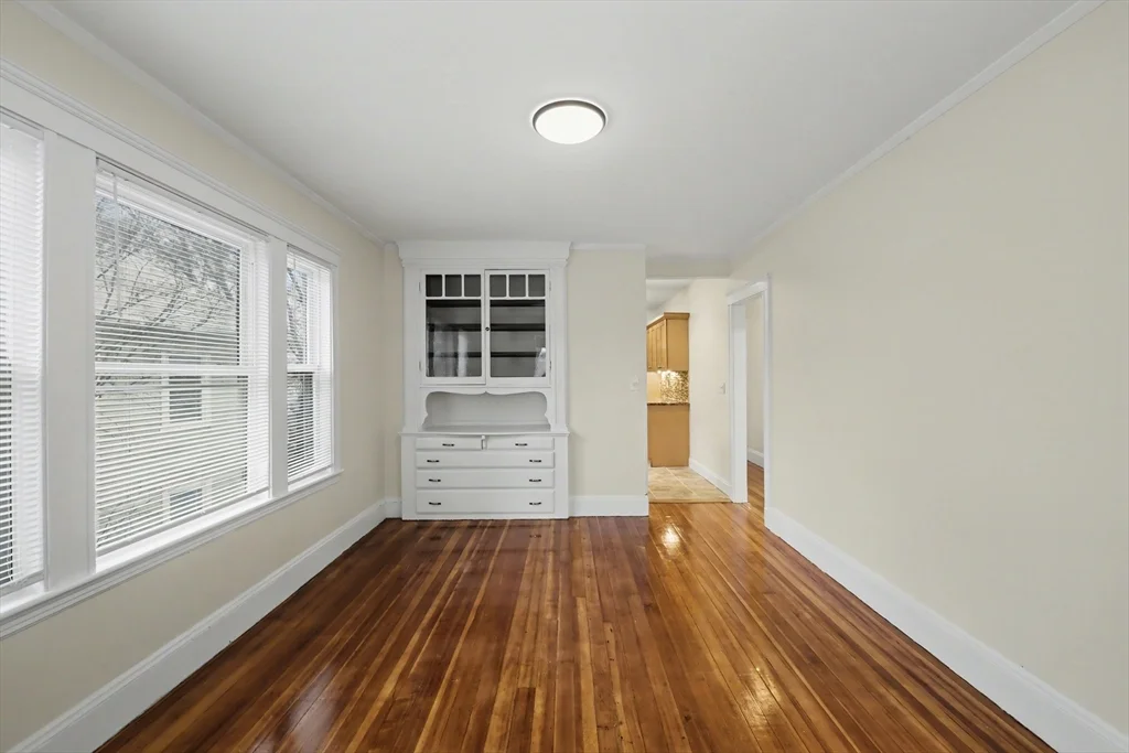 4 bed, 2 bath apartment for rent at 7 Moraine St Unit 2, Jamaica Plain — photo 17 of 29