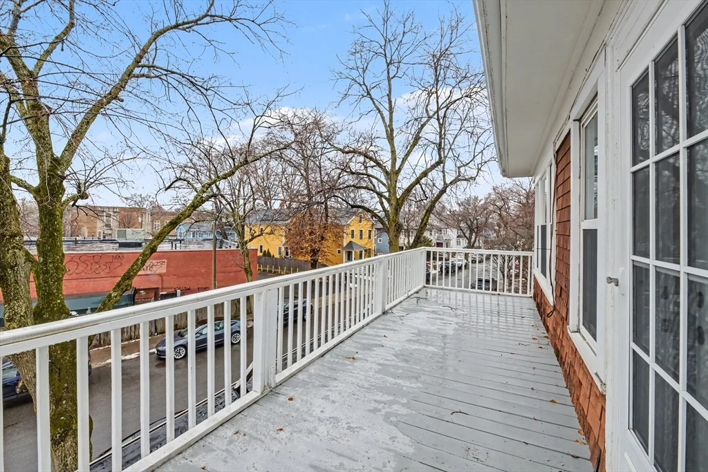 4 bed, 2 bath apartment for rent at 7 Moraine St Unit 2, Jamaica Plain — photo 9 of 29