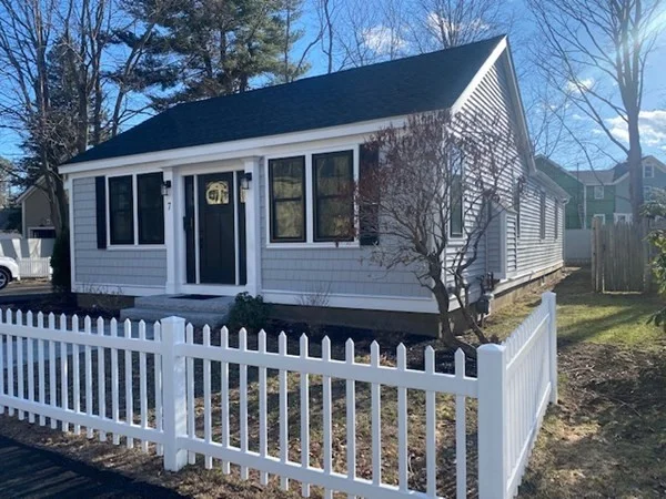 3 bed, 2 bath apartment for rent at 7 Moseley Ave, Newburyport