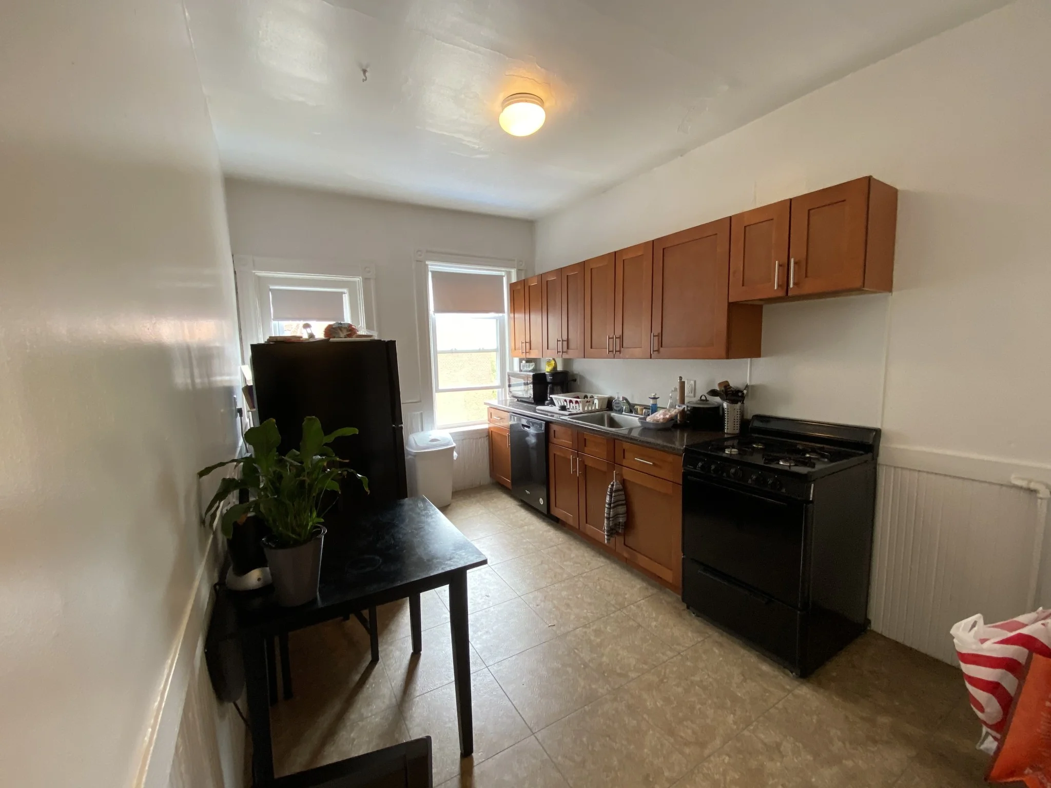 3 bed, 1 bath apartment for rent at 7 Mount Hood Rd Unit 5, Brighton — photo 12 of 13