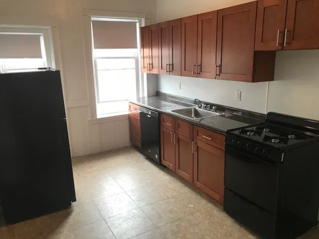 3 bed, 1 bath apartment for rent at 7 Mount Hood Rd Unit 5, Brighton
