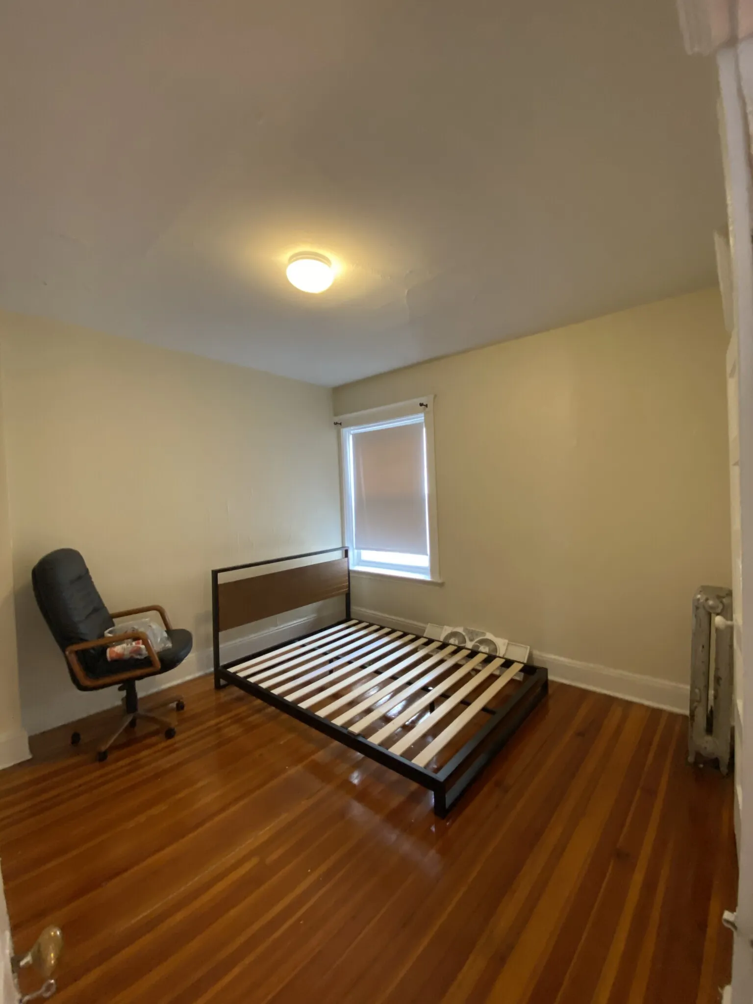 3 bed, 1 bath apartment for rent at 7 Mount Hood Rd Unit 6M, Brighton — photo 7 of 13