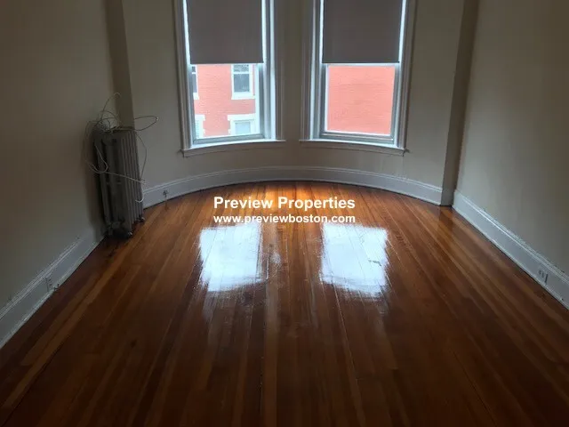 3 bed, 1 bath apartment for rent at 7 Mount Hood Rd Unit 6P, Brighton — photo 7 of 12