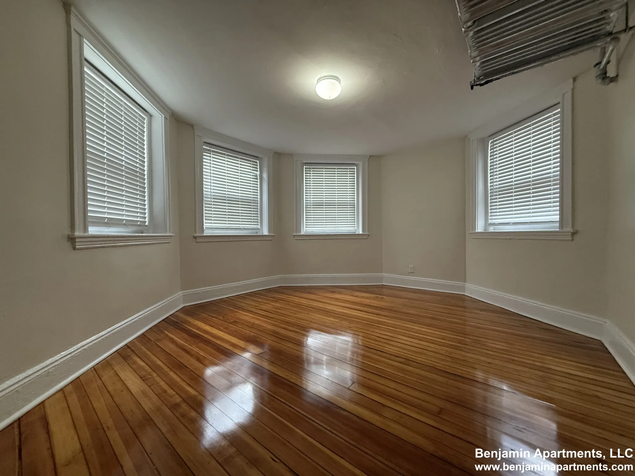 3 bed, 1 bath apartment for rent at 7 Mount Hood Rd Unit 7B, Brighton