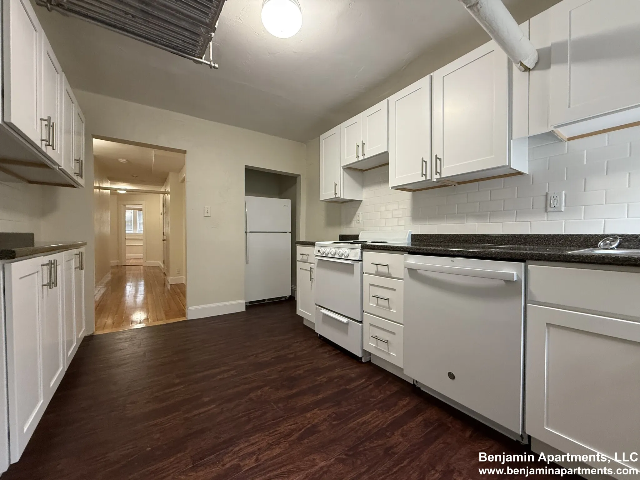 3 bed, 1 bath apartment for rent at 7 Mount Hood Rd Unit 7B, Brighton — photo 5 of 16