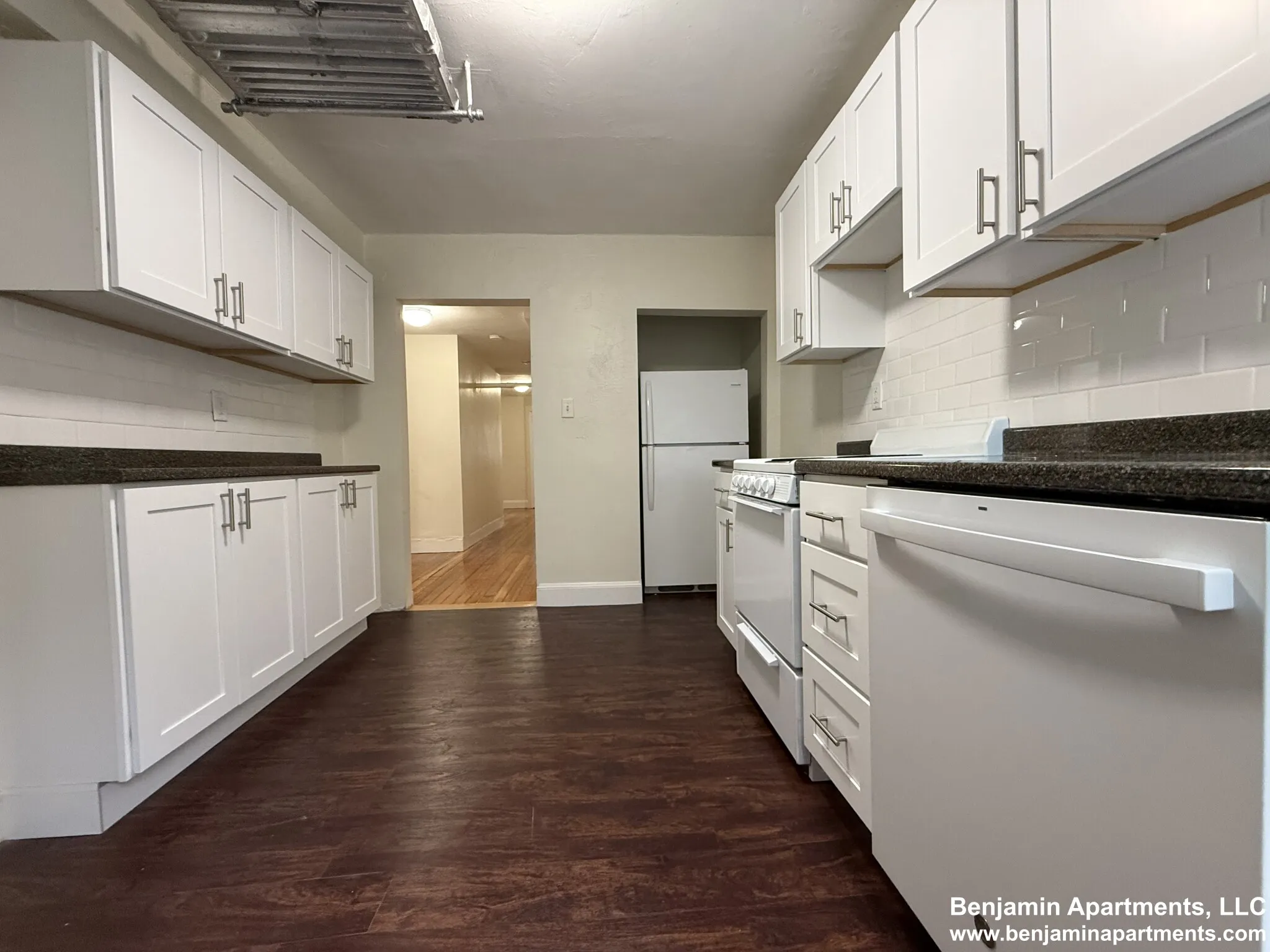3 bed, 1 bath apartment for rent at 7 Mount Hood Rd Unit 7B, Brighton — photo 6 of 16