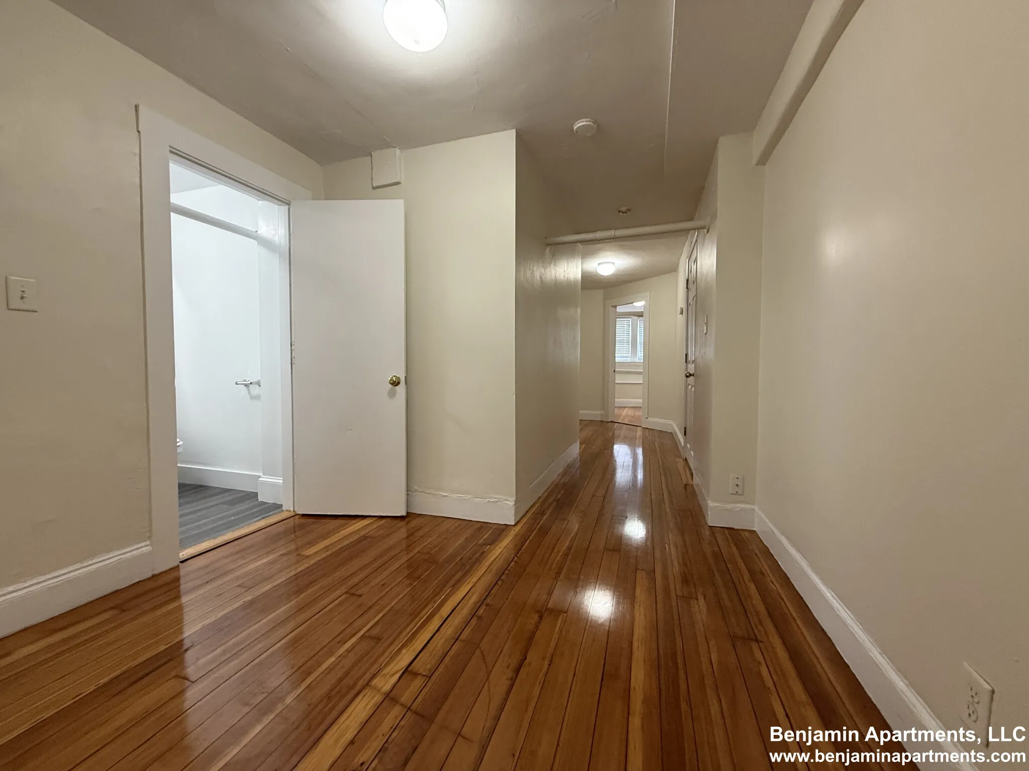 3 bed, 1 bath apartment for rent at 7 Mount Hood Rd Unit 7B, Brighton — photo 8 of 16