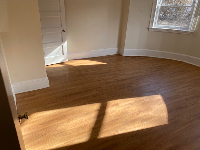 3 bed, 1 bath apartment for rent at 7 Mount Hood Rd Unit Apt B, Brighton — photo 9 of 18