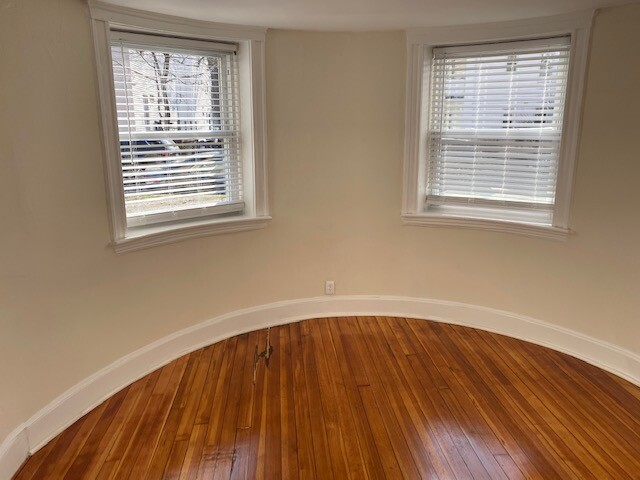 3 bed, 1 bath apartment for rent at 7 Mount Hood Rd Unit Apt B, Brighton — photo 17 of 18