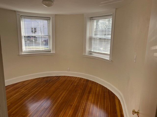 3 bed, 1 bath apartment for rent at 7 Mount Hood Rd Unit Apt B, Brighton
