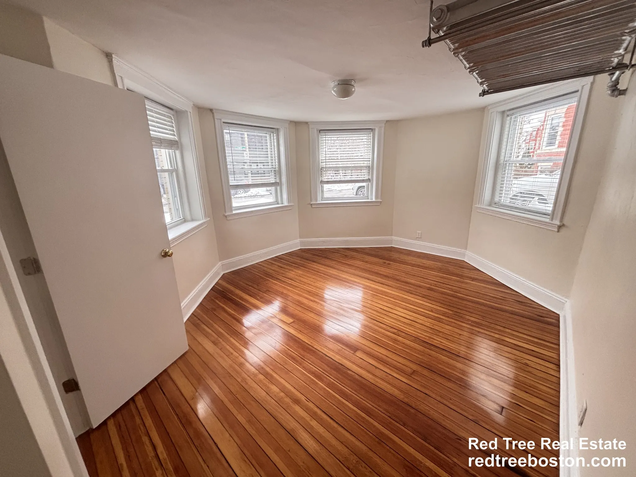 3 bed, 1 bath apartment for rent at 7 Mount Hood Rd Unit B, Brighton — photo 10 of 17