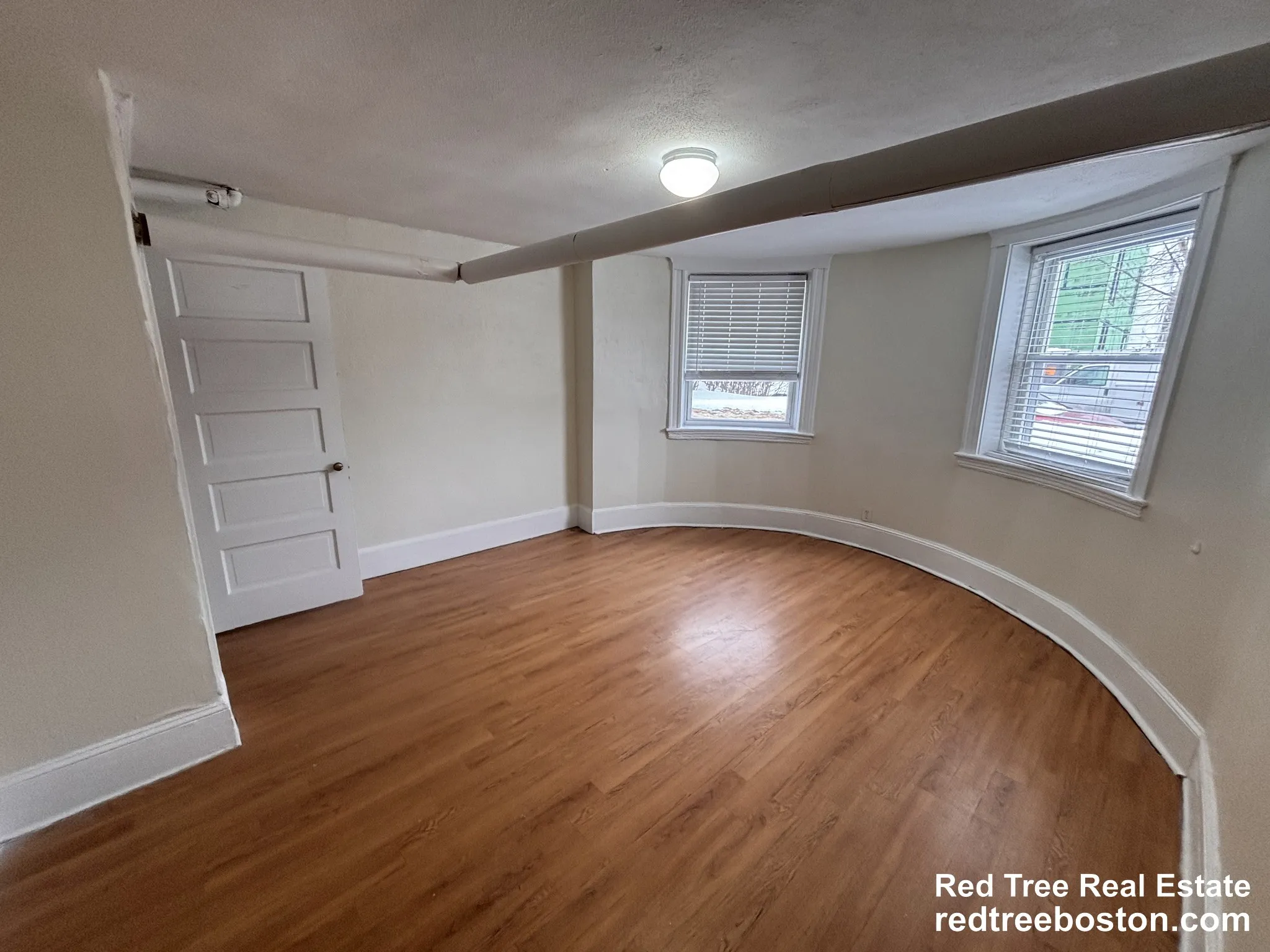 3 bed, 1 bath apartment for rent at 7 Mount Hood Rd Unit B, Brighton — photo 5 of 17