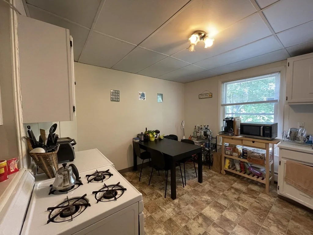 2 bed, 1 bath apartment for rent at 7 Mount Vernon St Unit 4, Brighton — photo 2 of 11
