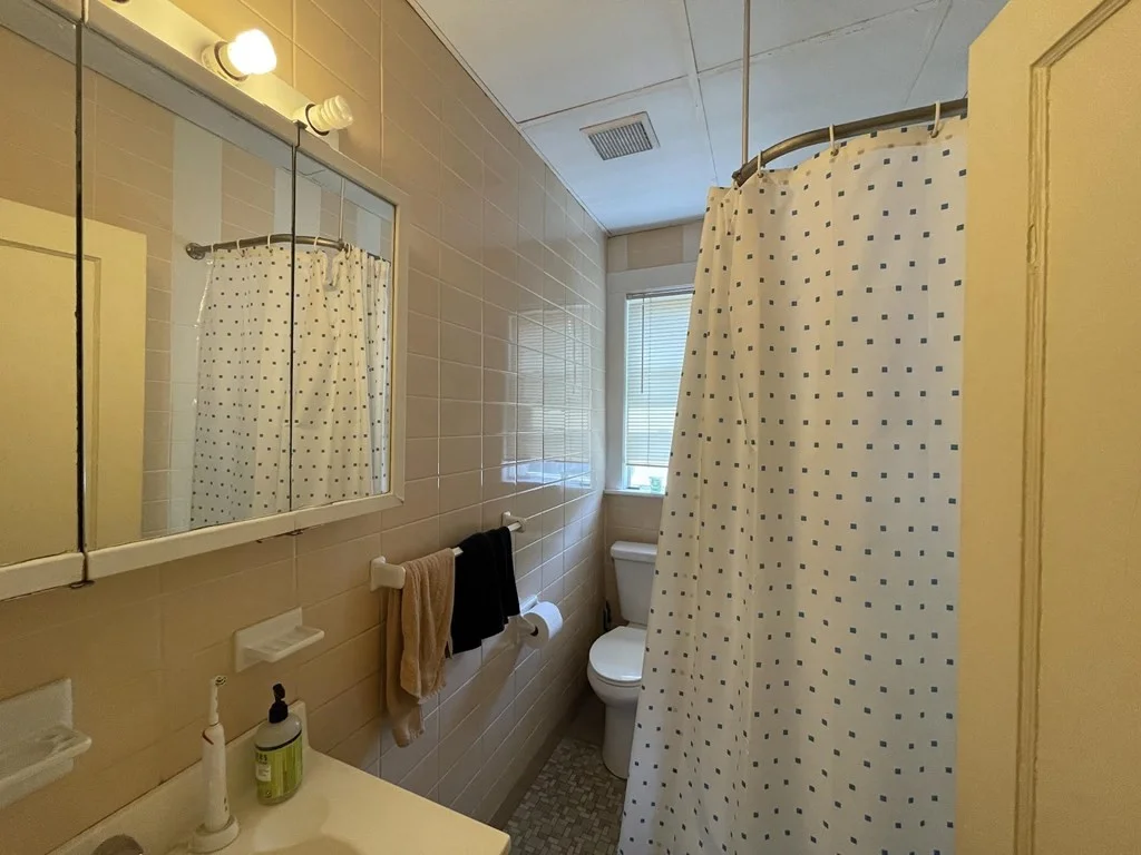 2 bed, 1 bath apartment for rent at 7 Mount Vernon St Unit 4, Brighton — photo 4 of 11