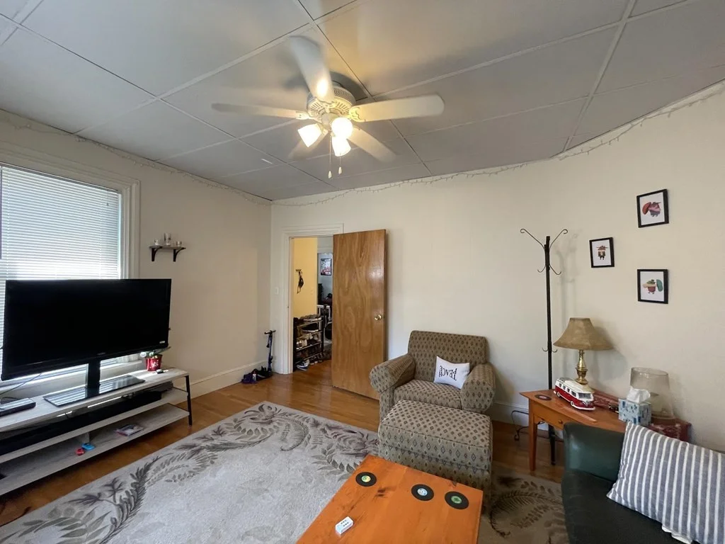 2 bed, 1 bath apartment for rent at 7 Mount Vernon St Unit 4, Brighton — photo 7 of 11