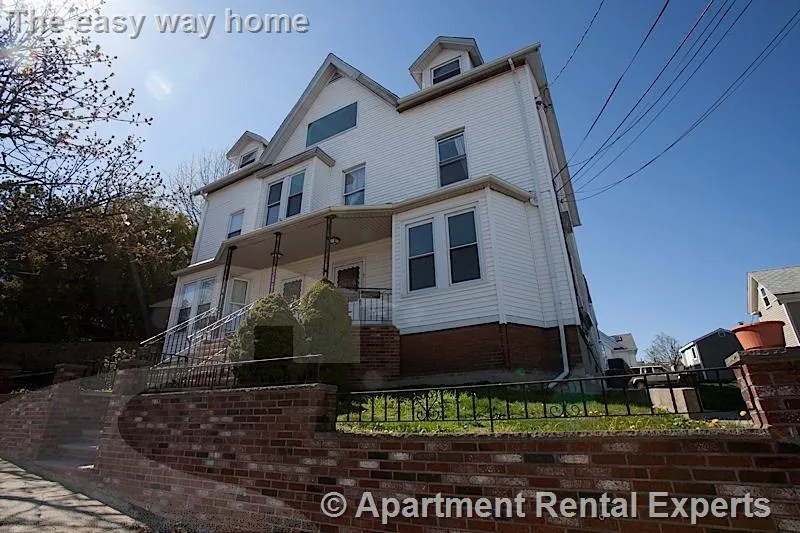 2 bed, 1 bath apartment for rent at 7 Munroe St Unit 1, Union Square — photo 5 of 6