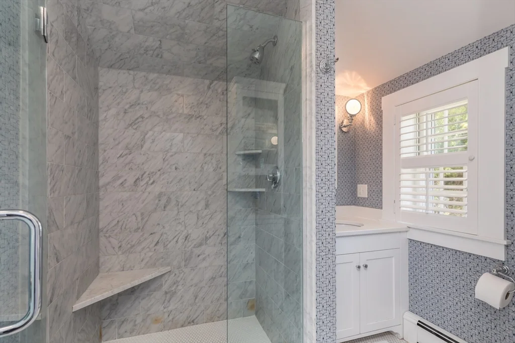 4 bed, 3 bath apartment for rent at 7 N Beach St Unit 0, Braintree Highlands — photo 19 of 27