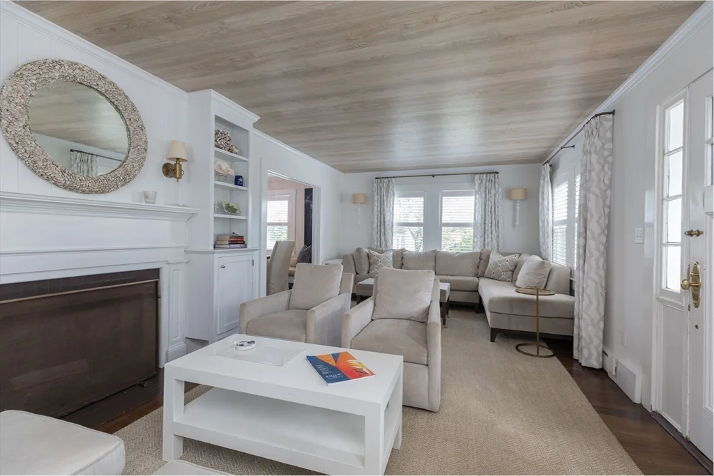 4 bed, 3 bath apartment for rent at 7 N Beach St Unit 0, Braintree Highlands — photo 3 of 27