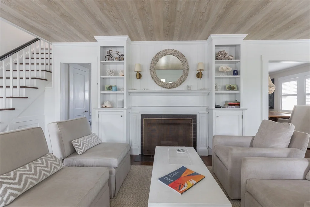 4 bed, 3 bath apartment for rent at 7 N Beach St Unit 0, Braintree Highlands — photo 2 of 27