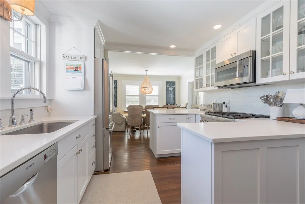 4 bed, 3 bath apartment for rent at 7 N Beach St Unit 0, Braintree Highlands — photo 8 of 27