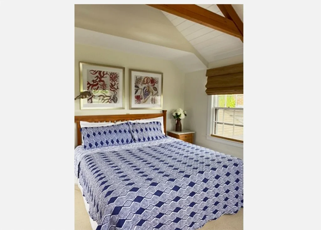 4 bed, 3 bath apartment for rent at 7 N Liberty Unit _, Nantucket (vil) — photo 18 of 28