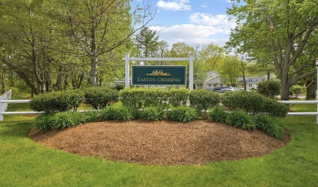 2 bed, 1 bath apartment for rent at 7 Nancy Rd Unit 7, South Braintree — photo 1 of 14