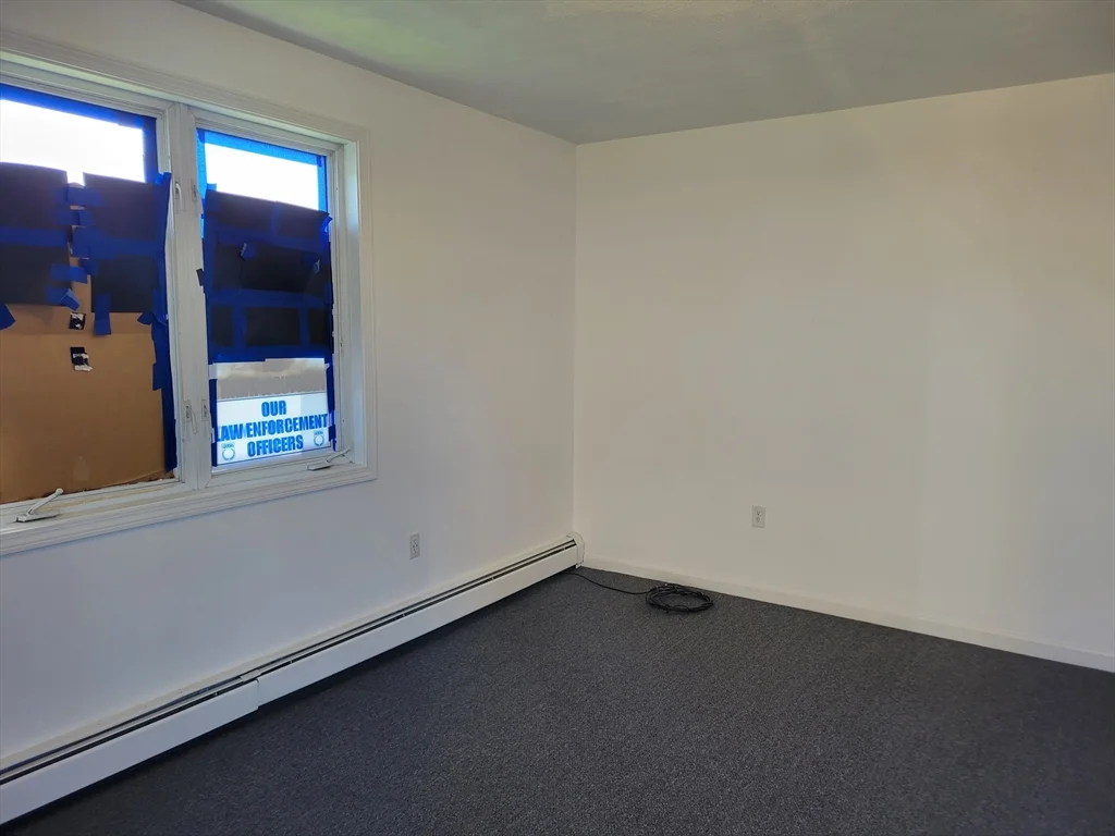 2 bed, 1 bath apartment for rent at 7 Naples Ave Unit 2, Saugus — photo 5 of 9