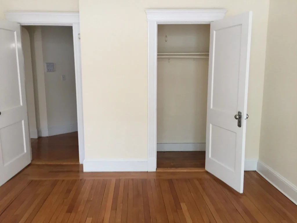 1 bed, 1 bath apartment for rent at 7 Naples Unit 1, Coolidge Corner — photo 7 of 9