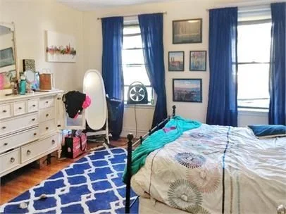 2 bed, 1 bath apartment for rent at 7 Naples Unit 3, Coolidge Corner — photo 2 of 5