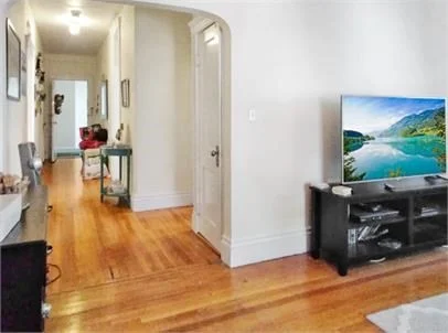 2 bed, 1 bath apartment for rent at 7 Naples Unit 3, Coolidge Corner — photo 5 of 5
