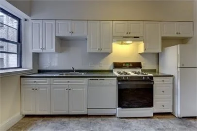 2 bed, 1 bath apartment for rent at 7 Naples Unit 4, Coolidge Corner — photo 3 of 9