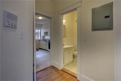 2 bed, 1 bath apartment for rent at 7 Naples Unit 4, Coolidge Corner — photo 6 of 9