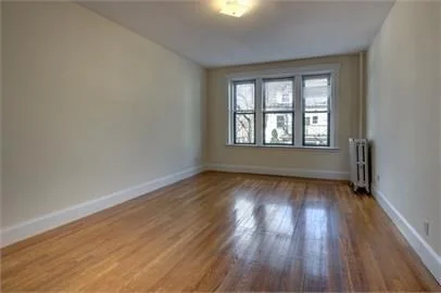 2 bed, 1 bath apartment for rent at 7 Naples Unit 4, Coolidge Corner — photo 5 of 9
