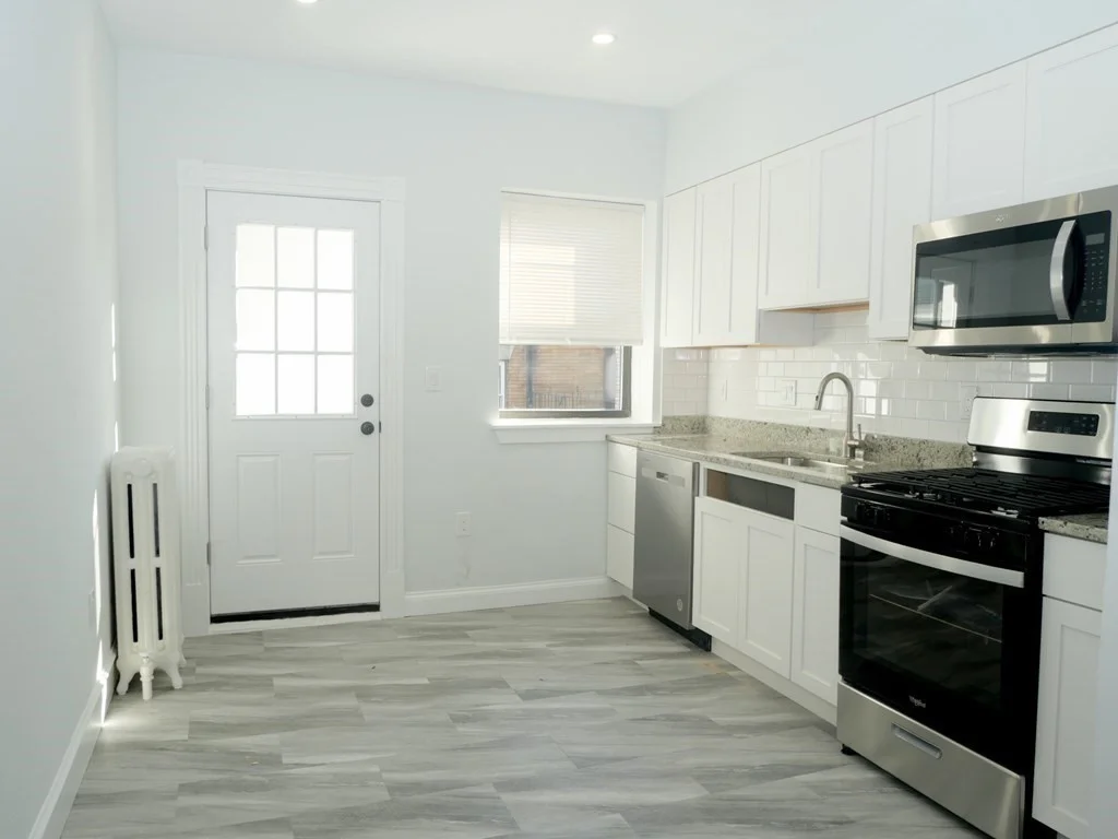 2 bed, 1 bath apartment for rent at 7 Naples Unit 6, Coolidge Corner — photo 2 of 10