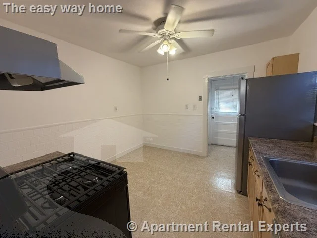 2 bed, 1 bath apartment for rent at 7 Newberne St, Davis Square — photo 2 of 14
