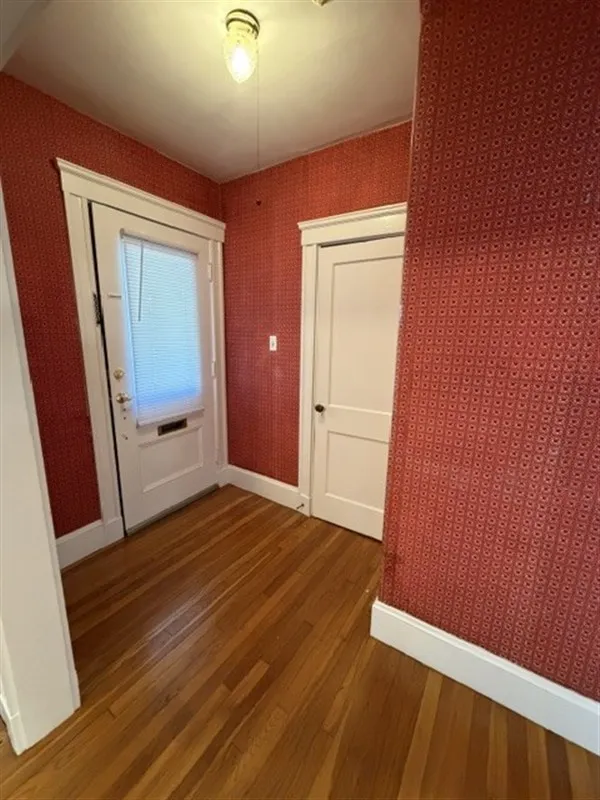 2 bed, 1 bath apartment for rent at 7 Newberne St Unit 1, Powder House Square — photo 21 of 23
