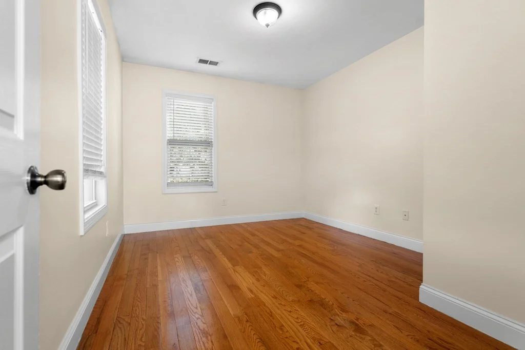 3 bed, 1 bath apartment for rent at 7 North Unit 2, Boston — photo 5 of 13