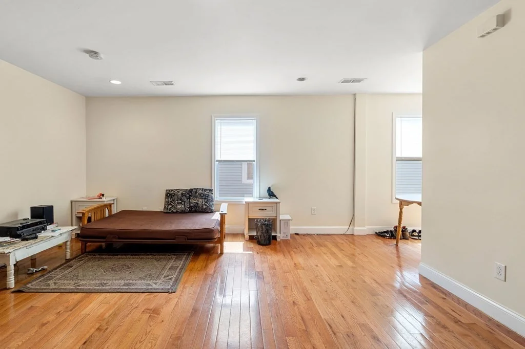 3 bed, 1 bath apartment for rent at 7 North Unit 2, Boston — photo 9 of 13