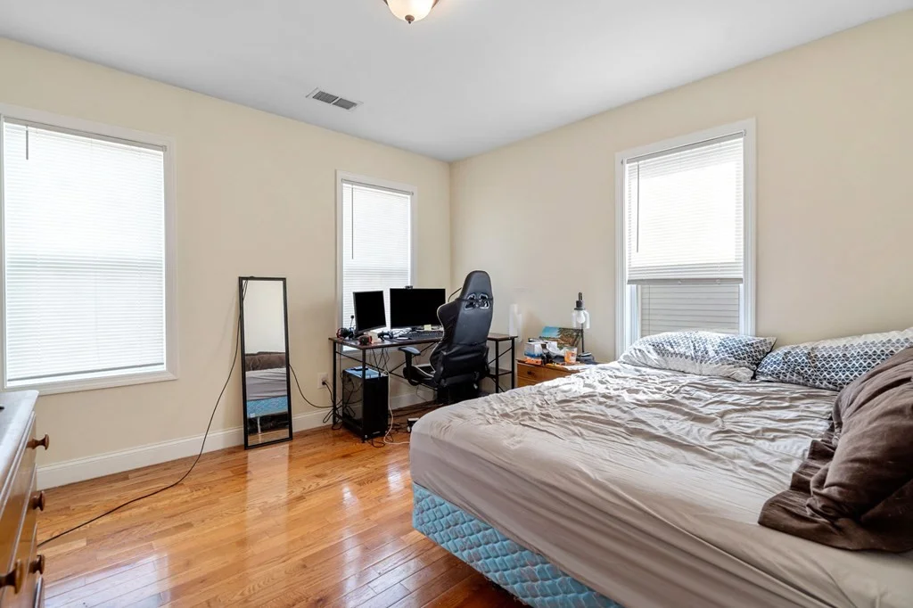3 bed, 1 bath apartment for rent at 7 North Unit 2, Boston — photo 13 of 13